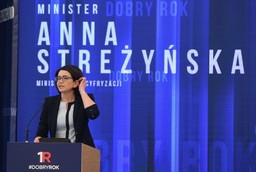 Streżyńska: Więcej spraw załatwianych online i krótsze kolejki w urzędach