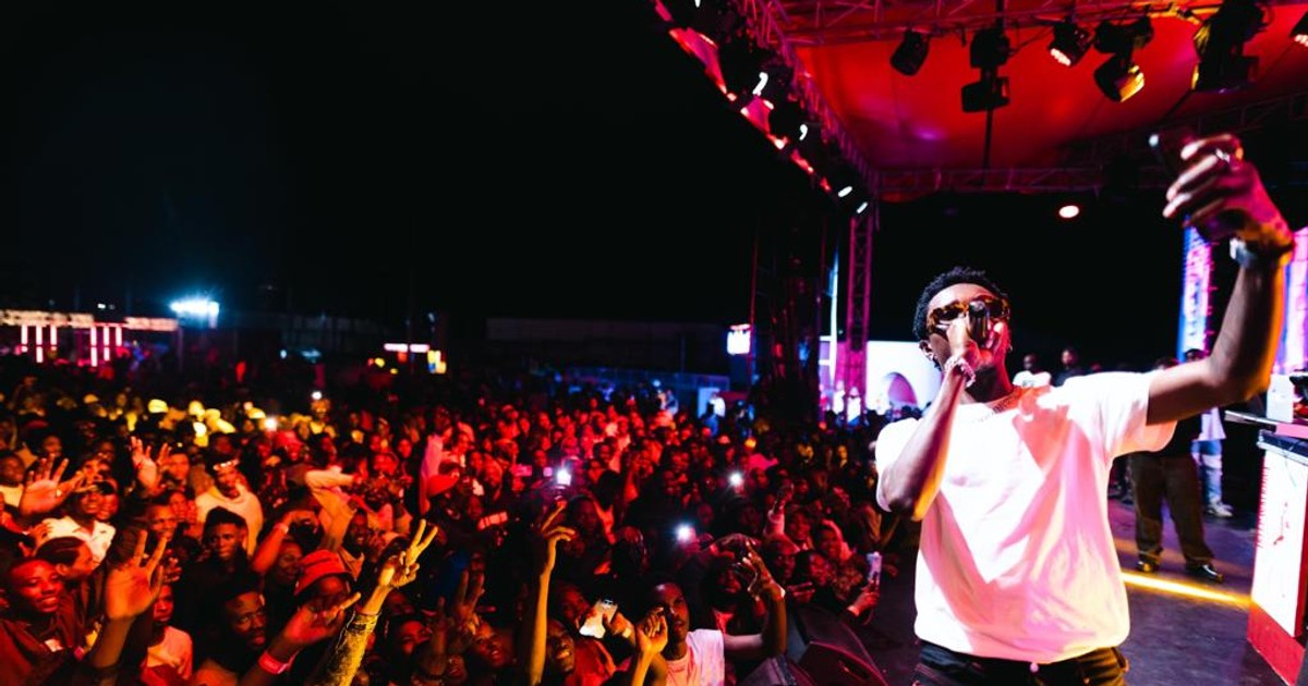 Reekado Banks, Crayon, Blaqbonez and many more deliver night to remember at Walkers District Ibadan - Vimarsana News