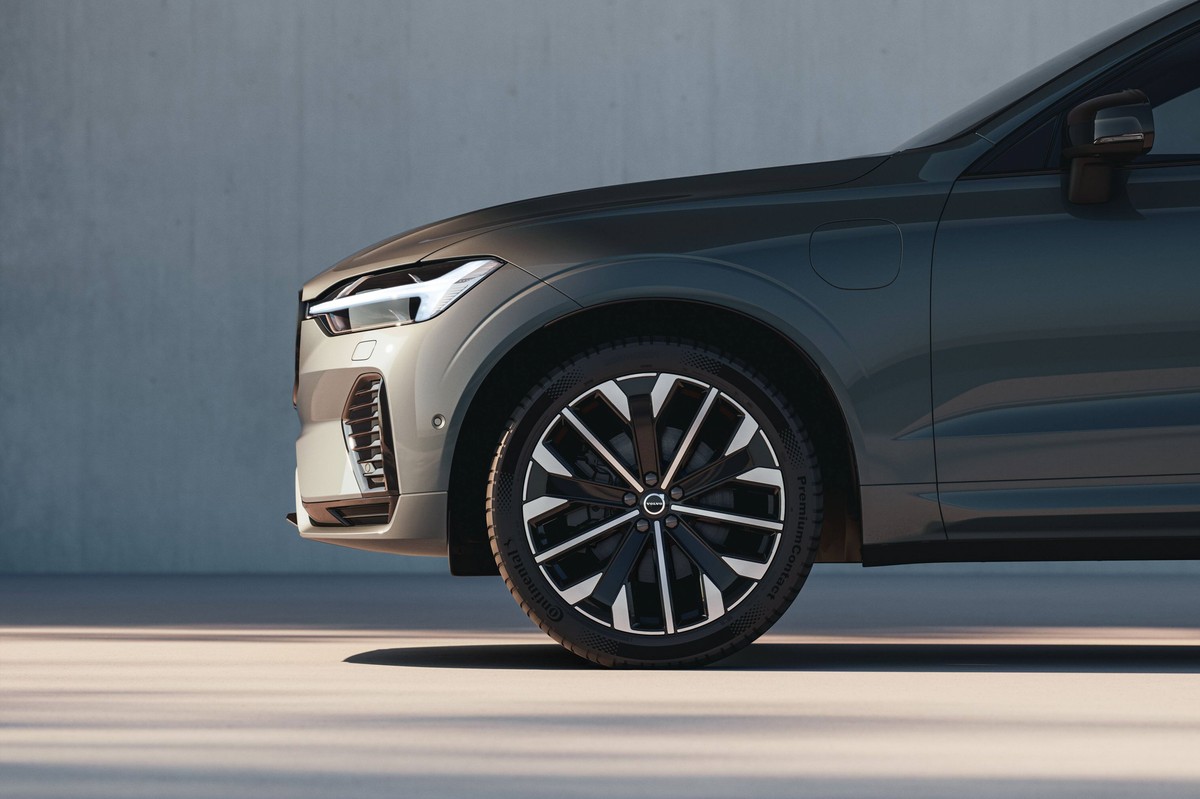 Volvo XC60 - lifting 2025