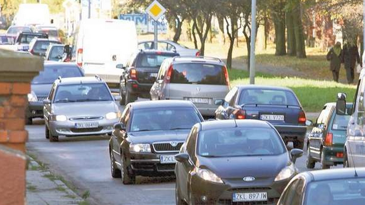 W środę, 4 czerwca starosta kołobrzeski zaplanował kolejne spotkanie zespołu do spraw rozpatrywania wniosków dotyczących zarządzania ruchem na drogach powiatowych i gminnych.