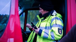 przecierali oczy ze zdumienia. ciężarówka z holandii ważyła tyle, że zabrakło skali