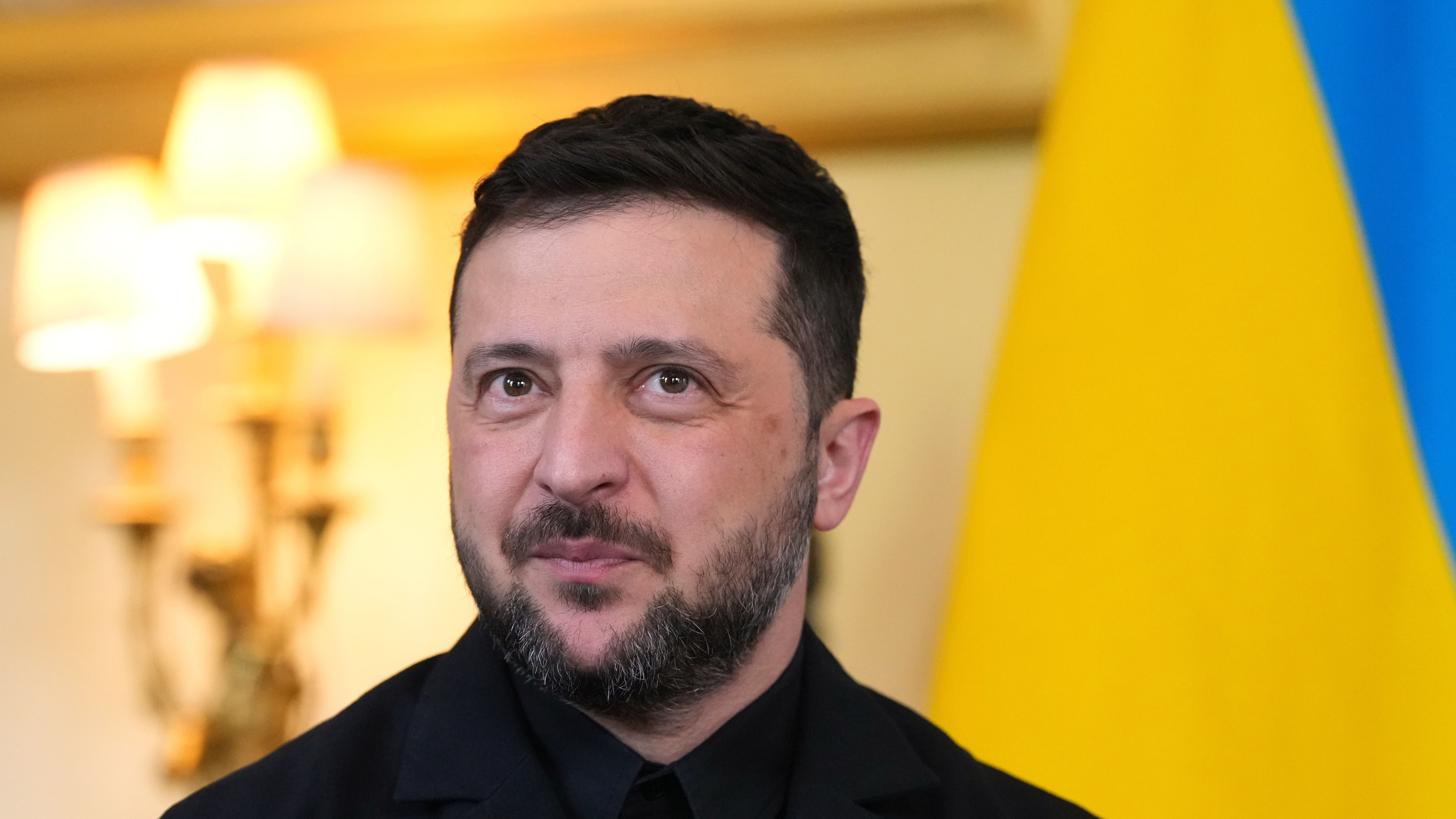 Zelensky visits Ireland as Ukraine faces growing US pressure for peace deal
