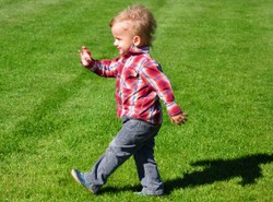 Nieporadne i zalęknione? Poznaj zaburzenia ruchowe u dzieci