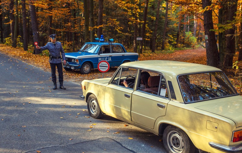 Quiz dla urodzonych w czasach PRL. Młodych czekają ciężary. 16/20 zdobędą tylko 35+
