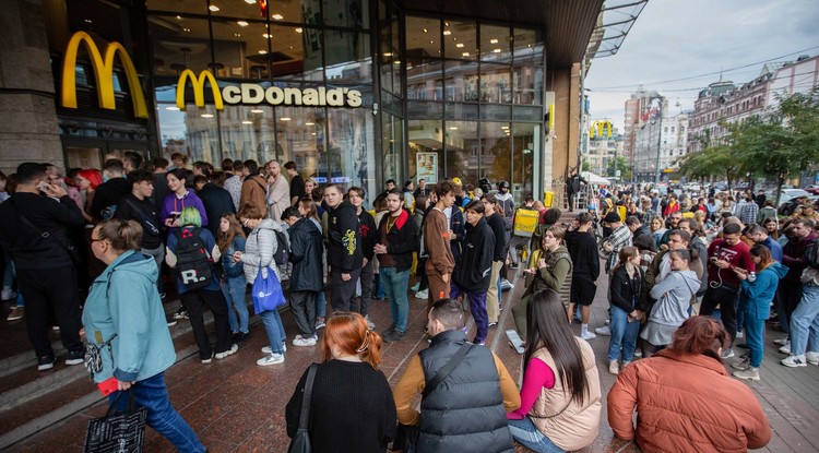 Ismét kinyitott a McDonald's Kijevben