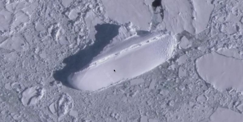 "Lodowy statek" odkryty na Antarktydzie? W tle Trójkąt Bermudzki