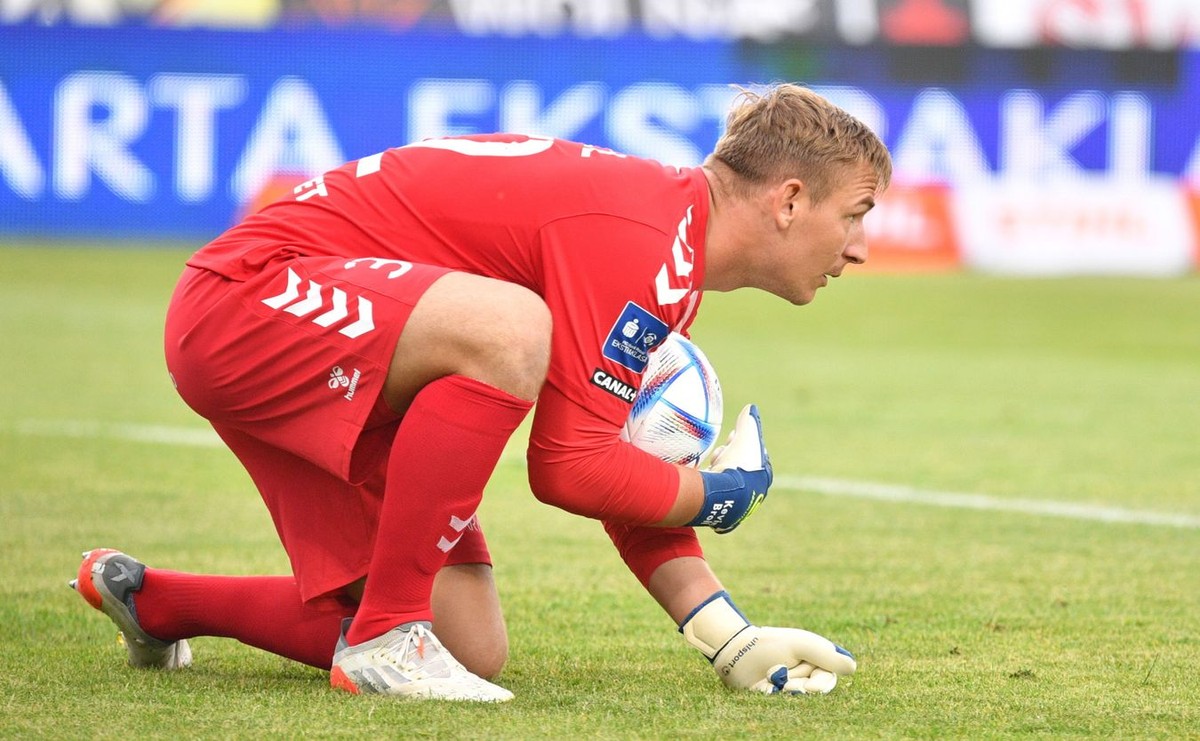 Bramkarz Górnika Zabrze Kevin Broll