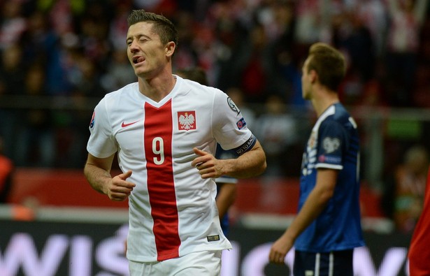 Robert Lewandowski: Dach na Stadionie Narodowym zamykany i otwierany nie wtedy, kiedy trzeba