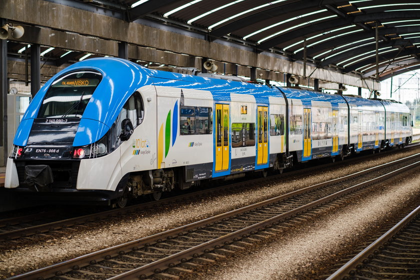 Koleje wprowadzają nowe oferty. Jest wspólny bilet na pociąg i transport w Metropolii