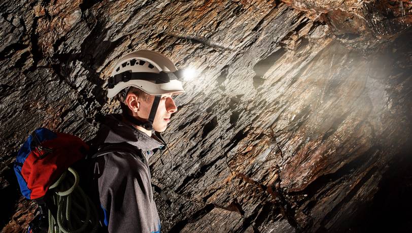 Licht im Dunkeln: Die beliebtesten Stirnlampen zum Laufen und Wandern
