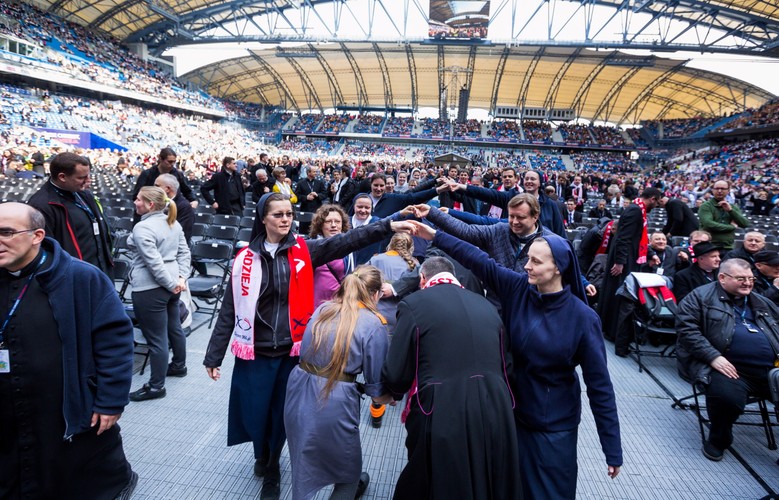 Spotkanie ewangelizacyjne na stadionie