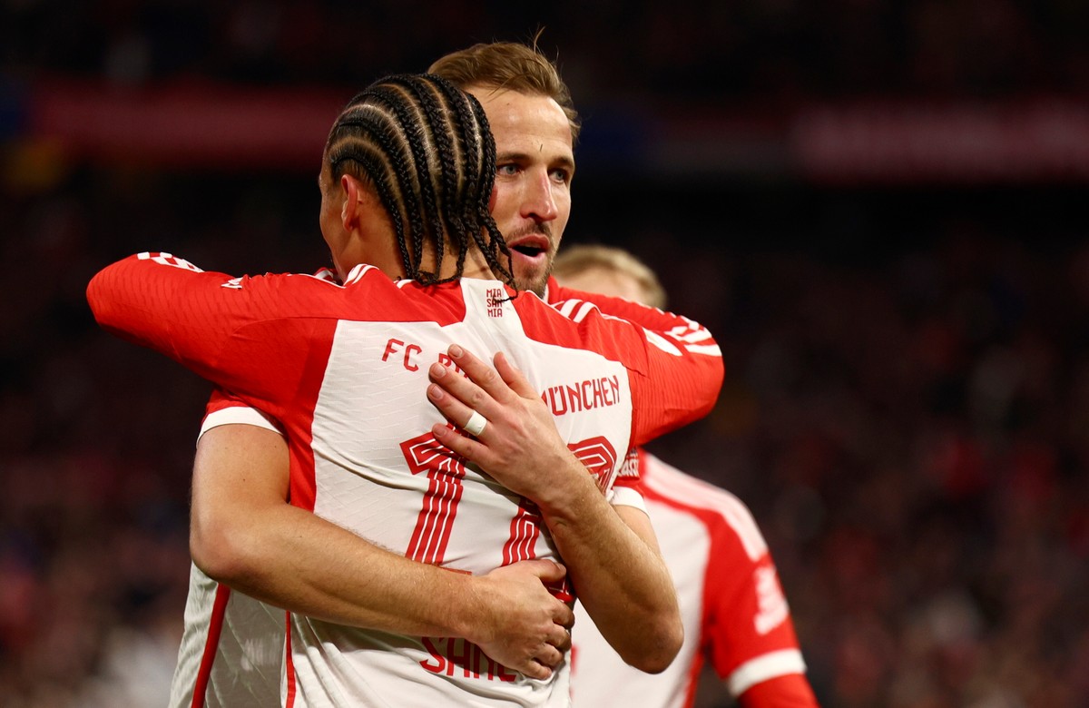 Harry Kane cieszy się ze zwycięstwa nad Unionem Berlin