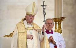 Papież Franciszek mówi o "wojnie światowej". Zwrócił się też do Polaków...