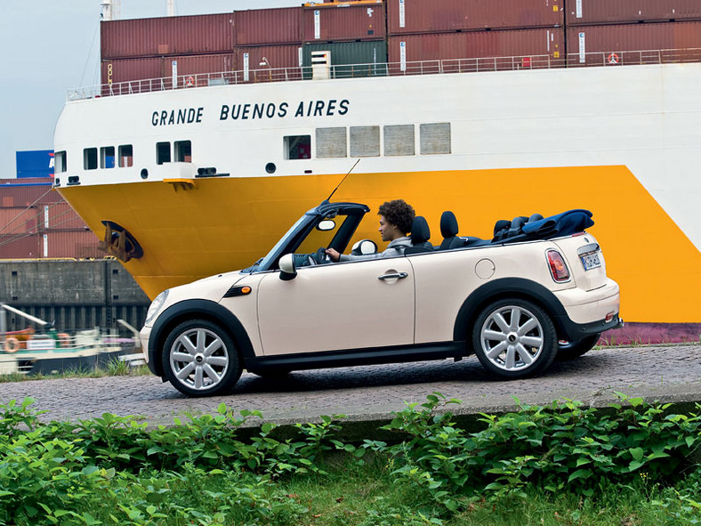 Detroit 2009: premiera światowa Mini Cabrio