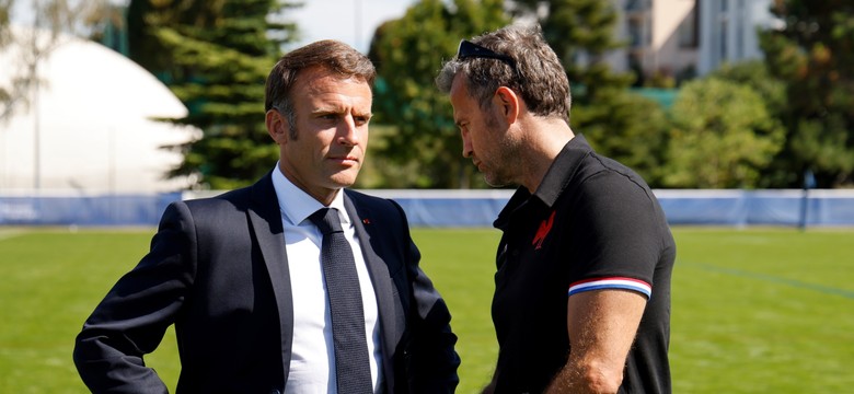 Bez abai we francuskich szkołach? Macron popiera rządowy zakaz