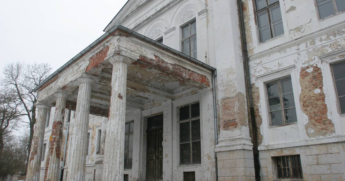 Kupili popadający w ruinę pałac z XVIII w. "Ależ mamy szczęście!"