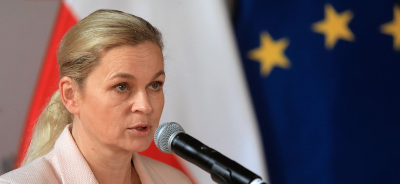 Zabierają nauczycielom kluczowy przywilej. Związkowcy biją na alarm