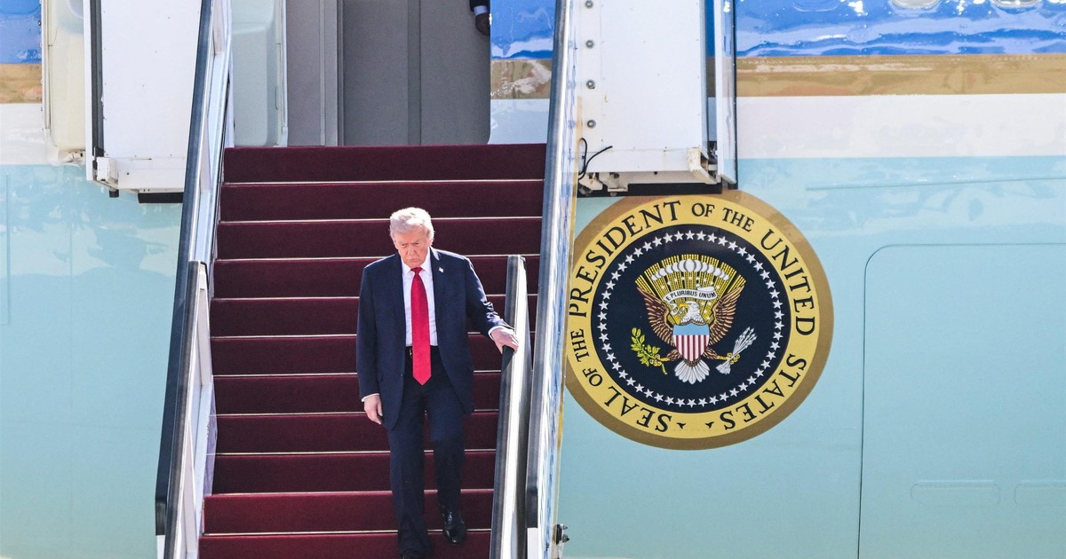 Trump zaskoczył podczas zagranicznej wizyty. Zrobił to na lotnisku