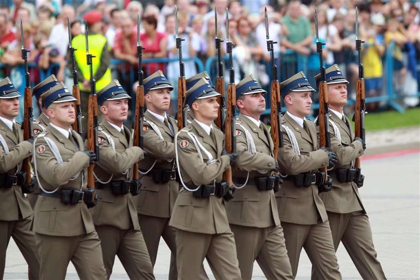 Prezydent ostro o armii podczas jej święta