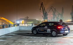 Nie musisz kupować samochodu z automatem. Nowa polska firma razem z Oplem rusza z biznesem