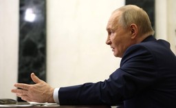 w rosji coś pękło. ludzie masowo wypłacają pieniądze, tego nie było od lat 2000.