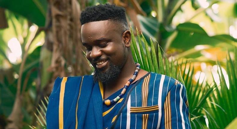 Sarkodie celebrates his birthday with dope African print apparel