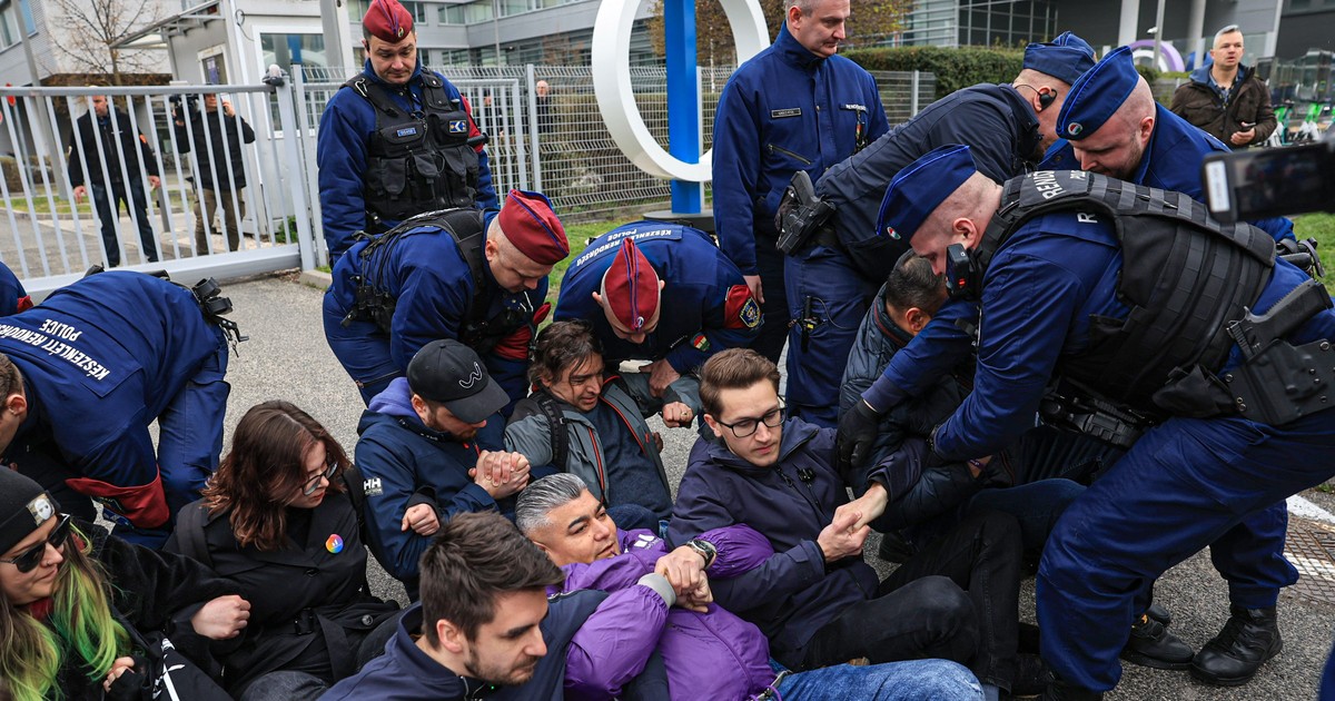 A momentumosok már meg is kapták a 84 500 forintos bírságokat a múlt pénteki akció után