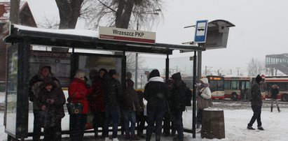 Kierowcy się grzeją, a pasażerowie marzną