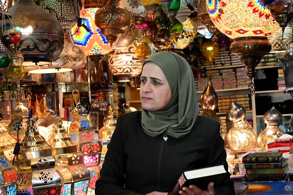 MUSLIMANKA FATMA odbijala da se bolesna pokloni SVETOM VASILIJU OSTROŠKOM: Kada su je odveli na OSTROG, počela da se GRČI, a onda ČUDO