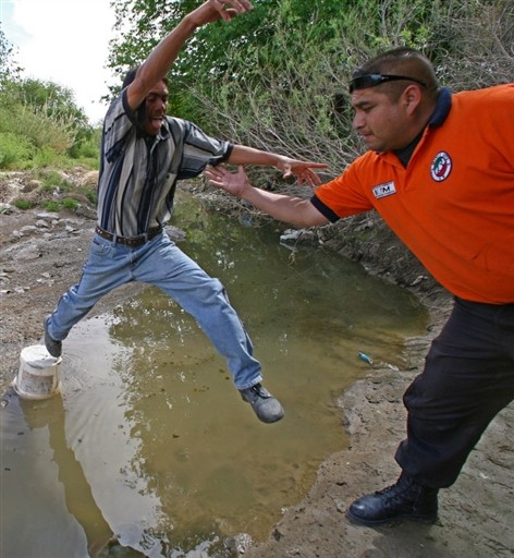 MEXICO - EMIGRANTS