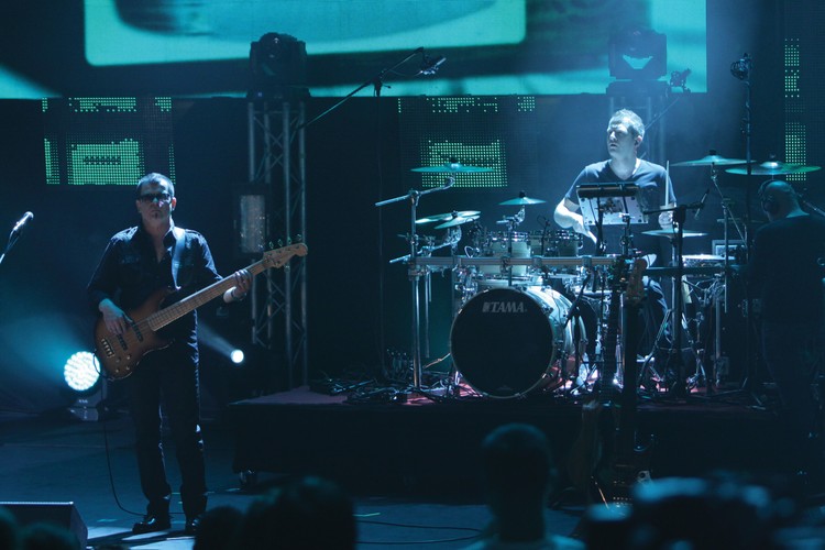 Kombii podczas koncertu w Sali Kongresowej