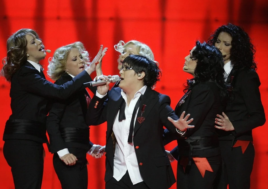 Grupa Beauty Qeens sa Marijom Šerifović na Evroviziji 2007. godine