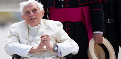Benedykt XVI właśnie został najstarszym papieżem w historii. Jak to możliwe?