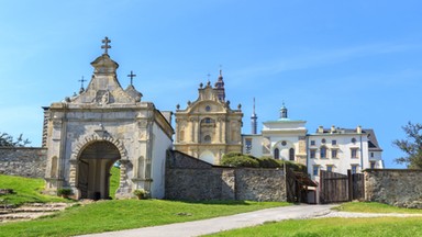 Zakonnicy przejmują działki na Świętym Krzyżu. "To tak samo cwane, jak prymitywne"