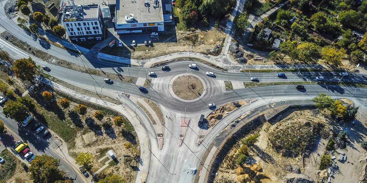 Obecnie w budowie jest 832 km autostrad i dróg ekspresowych