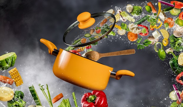 posudje shutterstock 618089735