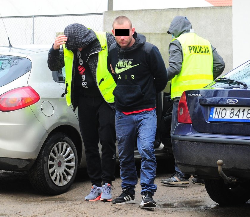 Zadzwonił na policję, a policja go szukała!