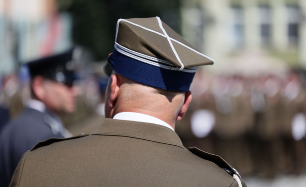 Nowelizacja dot. świadczenia za długoletnią służbę podpisana przez prezydenta