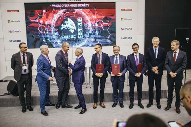 CYBERSEC CEE 2019: Przyszłość sieci 5G w Europie. Cisco, Ericsson i Nokia podpisały z Ministerstwem Cyfryzacji porozumienia na rzecz cyberbezpieczeństwa