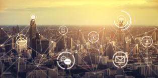 Czy sztuczna inteligencja daje nadzieję na wzrost dobrobytu? [RAPORT]