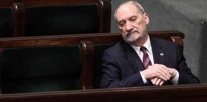 Nadużycia na miliony! Tak zareagował Macierewicz