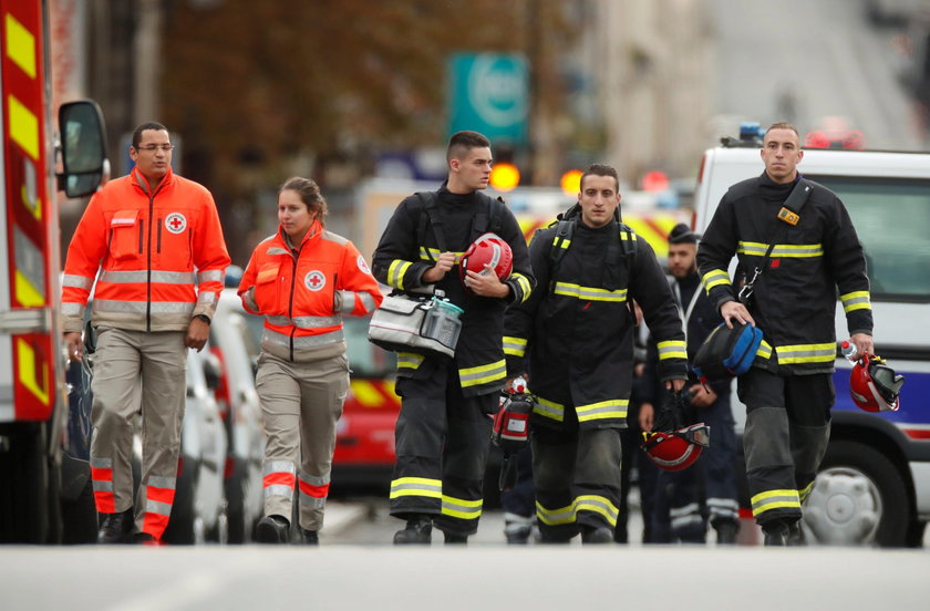 Atak na posterunek we Francji. Nożownik mógł być wtyczką ISIS