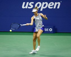 Azarenka i Mertens uzupełniły stawkę ćwierćfinalistek US Open