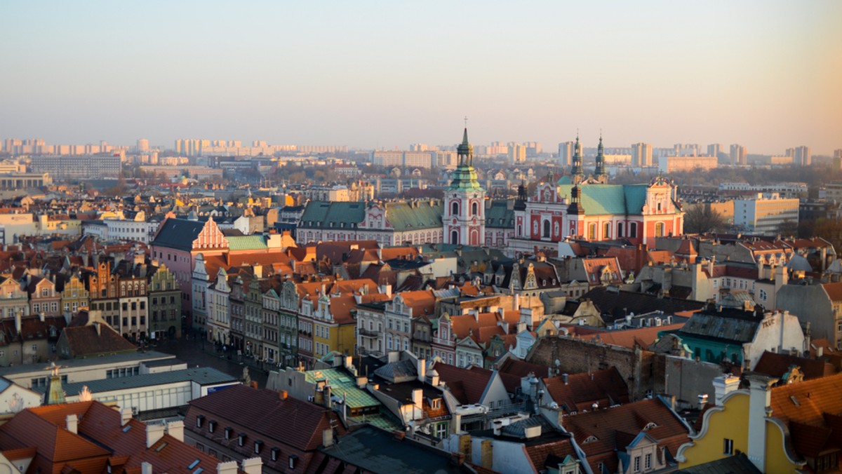 W ten weekend po raz ostatni poznaniacy i goszczący w Poznaniu turyści mogą korzystać z przejazdów liniami turystycznymi obsługiwanymi zabytkowymi pojazdami. Z tej okazji w niedzielę działać będzie historyczna linia tramwajowa H, obsługiwana zabytkowymi wagonami.