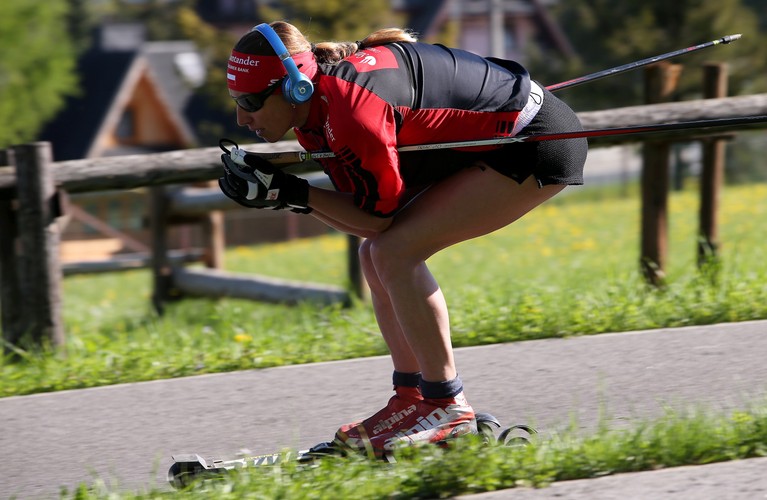 Żar leje się z nieba, a Justyna Kowalczyk wyciska siódme poty