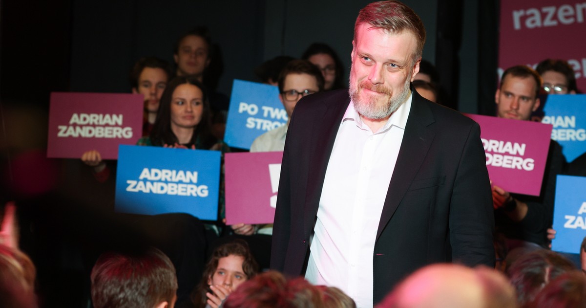 Adrian Zandberg walczy o przetrwanie. Na razie skutecznie. Kim jest "potężny Duńczyk"?