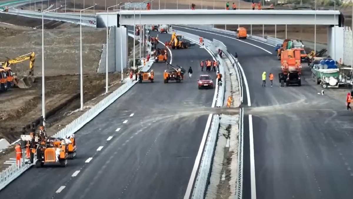 Încă un lot din Autostrada A7 ar putea fi finalizat în 2026: UMB este mobilizat cu 500 de muncitori și 350 de utilaje
