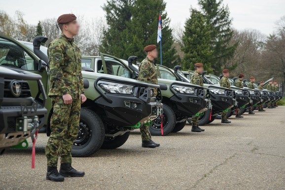 Vojska Srbije dobija 100 novih vozila, evo za koje uslove