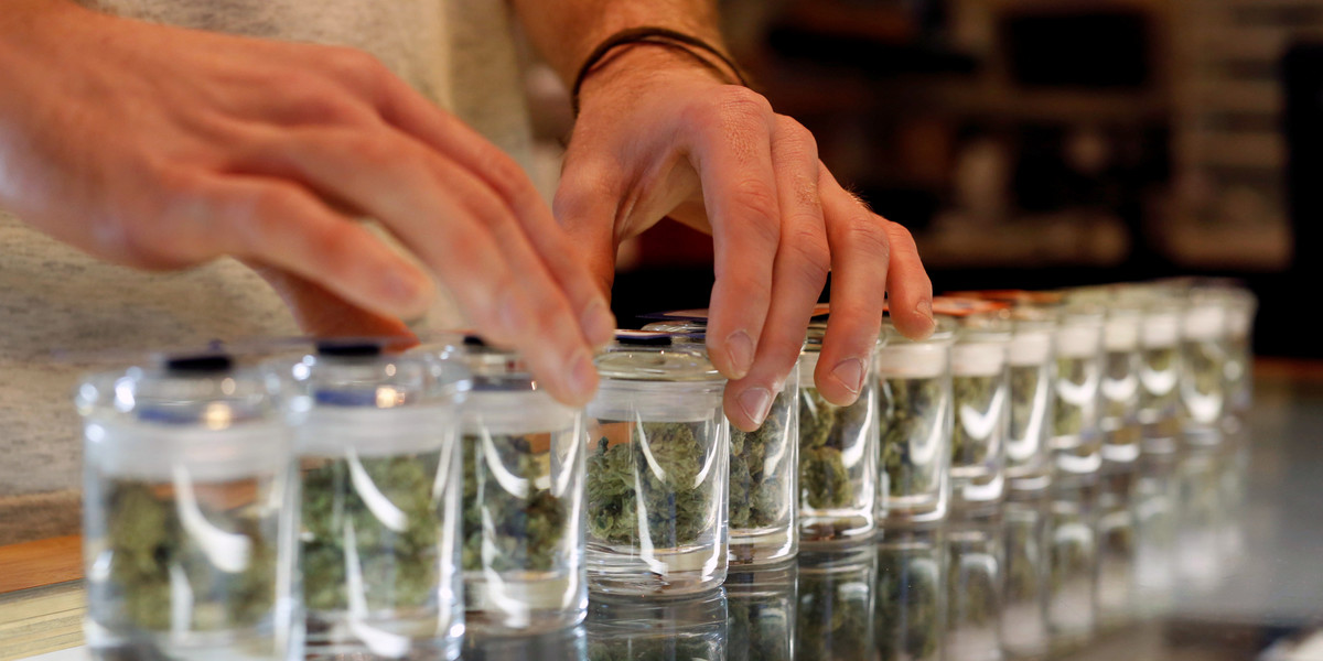 One of the biggest cannabis tech companies is such a mess dispensaries had to suspend business and record sales by hand