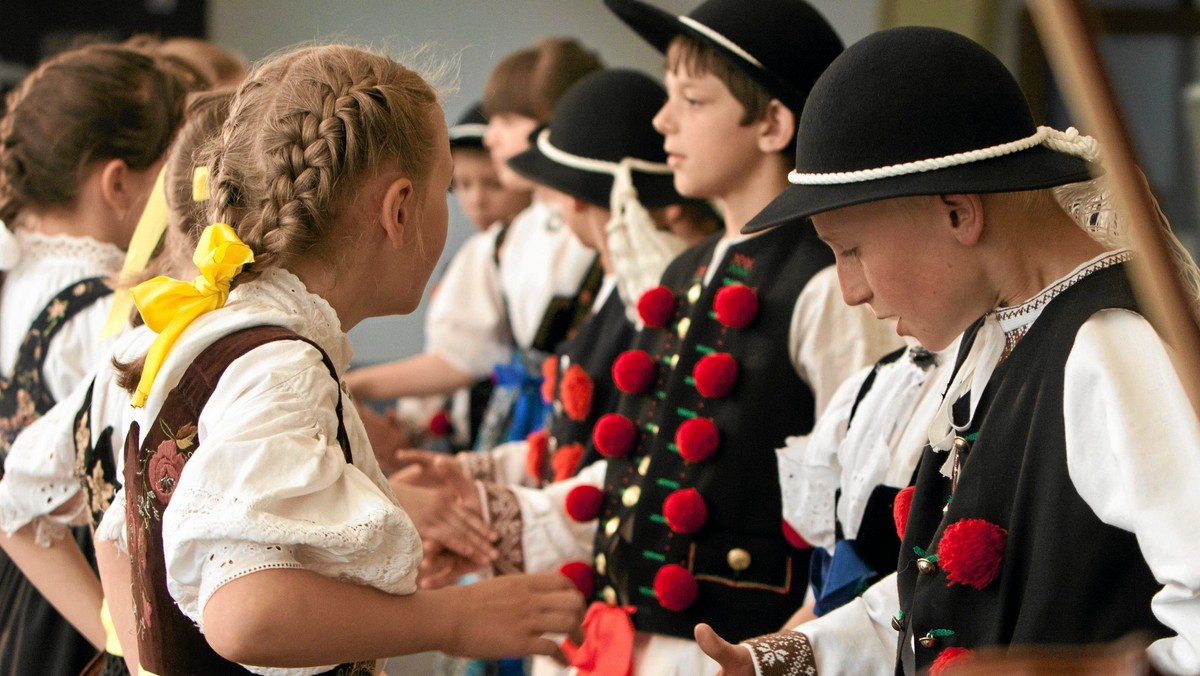 Dziecięce zespoły folklorystyczne z Bułgarii, Indii, Ukrainy, Tajwanu, Belgii i Północnej Osetii oraz sześć dziecięcych grup z Polski weźmie udział w tegorocznym 21. Święcie Dzieci Gór, które odbędzie się w lipcu w Nowym Sączu.